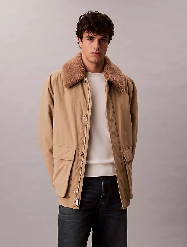 Abrigo tipo car coat acolchado con cuello de sherpa Abrigo tipo car coat acolchado con cuello de sherpa
