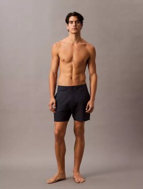 Bañador de voleibol entallado de 5″
