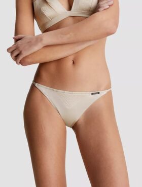Bikini con partes de abajo estructurales