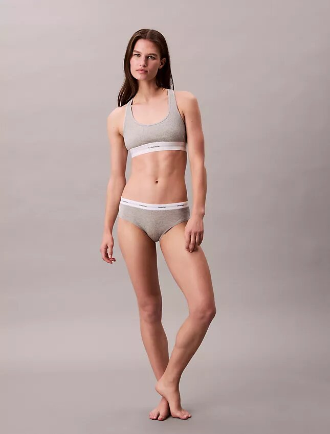 Bikini de algodón elástico con costuras acanaladas Bikini de algodón elástico con costuras acanaladas