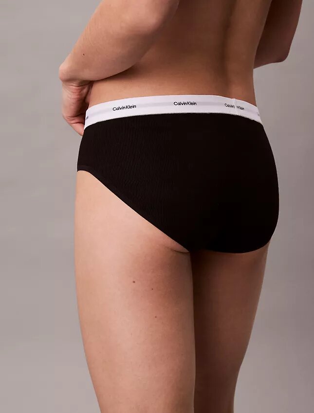 Bikini de algodón elástico con costuras acanaladas Bikini de algodón elástico con costuras acanaladas