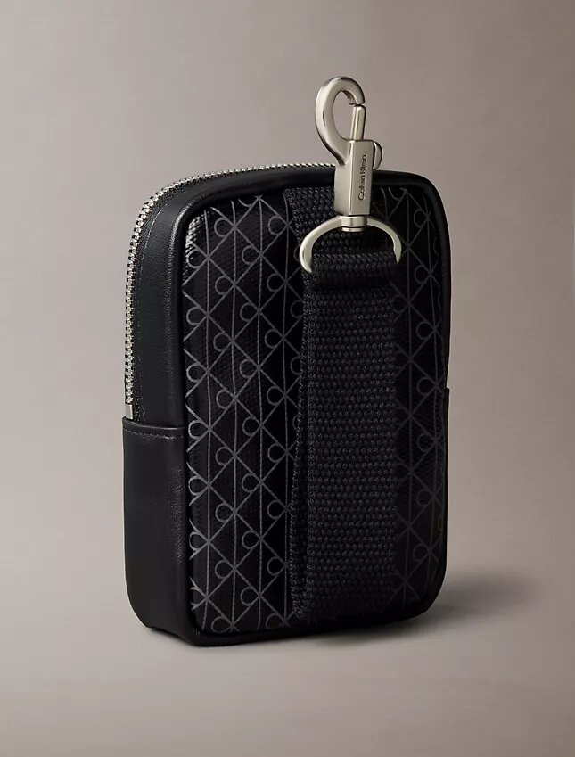 Bolsa con cremallera y logotipo en todo el diseño Bolsa con cremallera y logotipo en todo el diseño