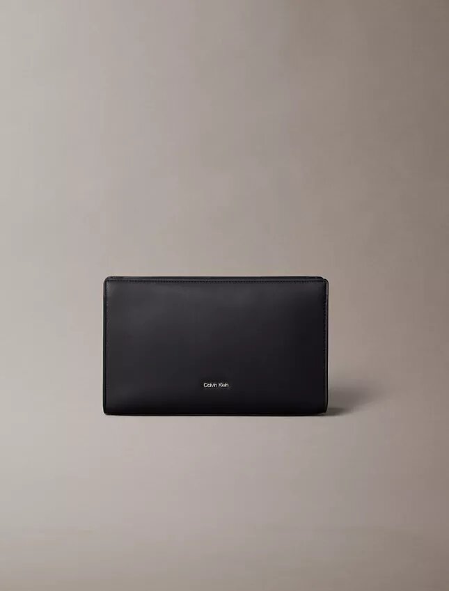 Bolsa con logotipo en relieve Bolsa con logotipo en relieve