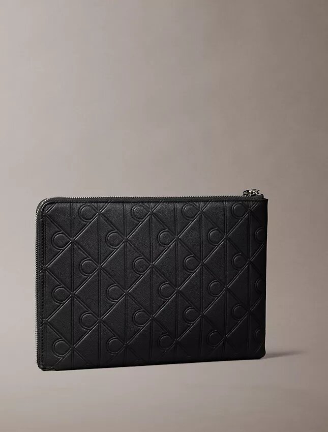 Bolsa con logotipo en relieve Bolsa con logotipo en relieve