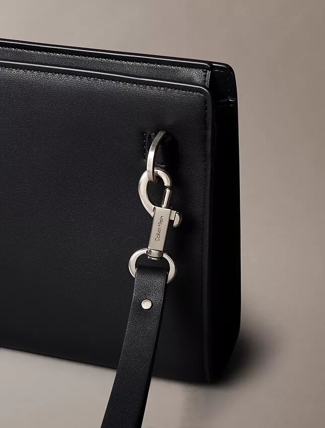 Bolsa con logotipo en relieve Bolsa con logotipo en relieve