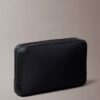 Bolsa con Monogram en relieve