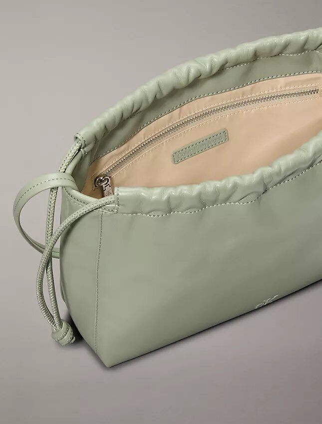 Bolso cruzado con cordón y Monogram Bolso cruzado con cordón y Monogram