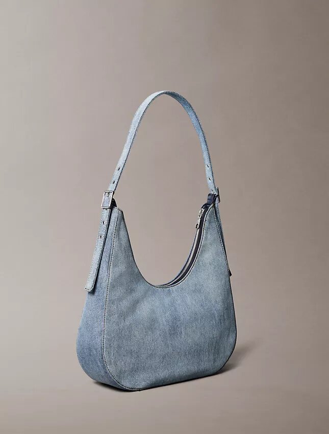 Bolso cruzado de Denim con logo en forma de media luna Bolso cruzado de Denim con logo en forma de media luna