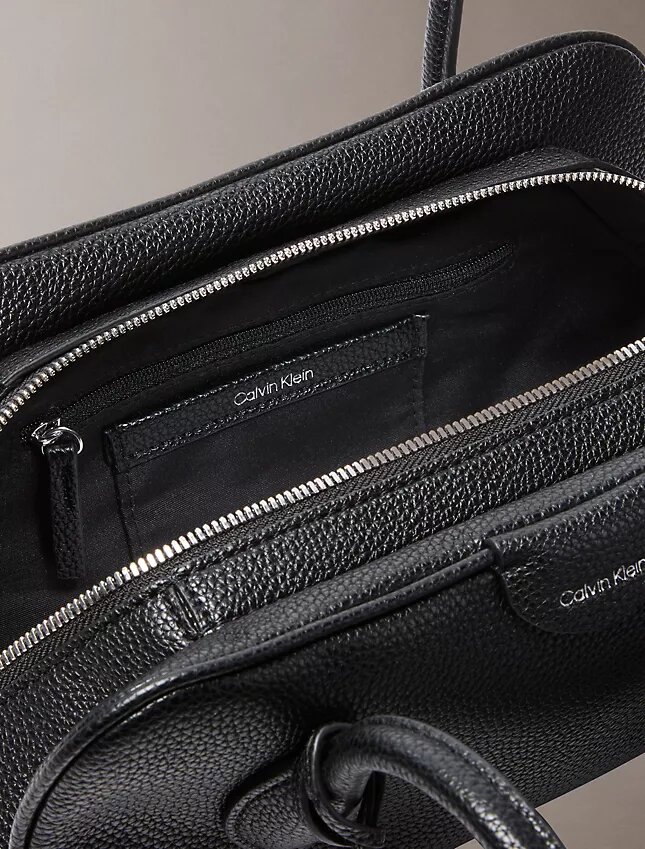 Bolso de hombro con logotipo Bolso de hombro con logotipo
