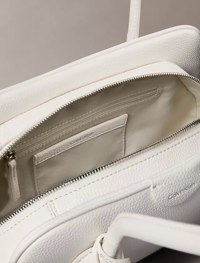 Bolso de hombro con logotipo Bolso de hombro con logotipo