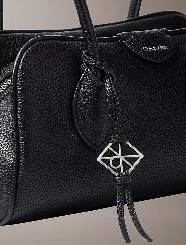 Bolso de hombro con logotipo Bolso de hombro con logotipo