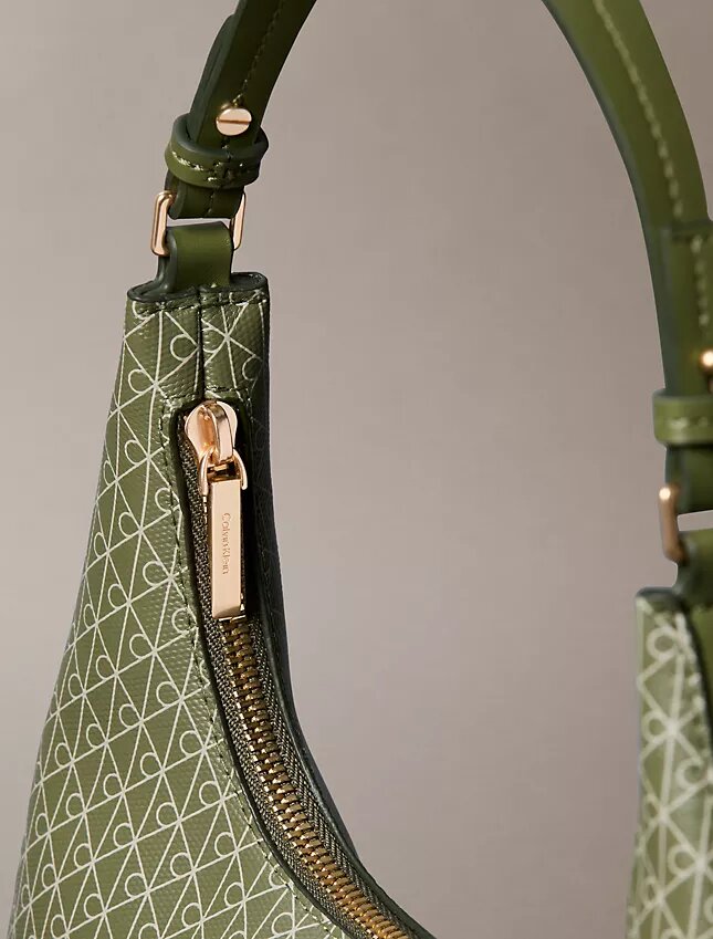 Bolso de hombro con logotipo estampado Bolso de hombro con logotipo estampado