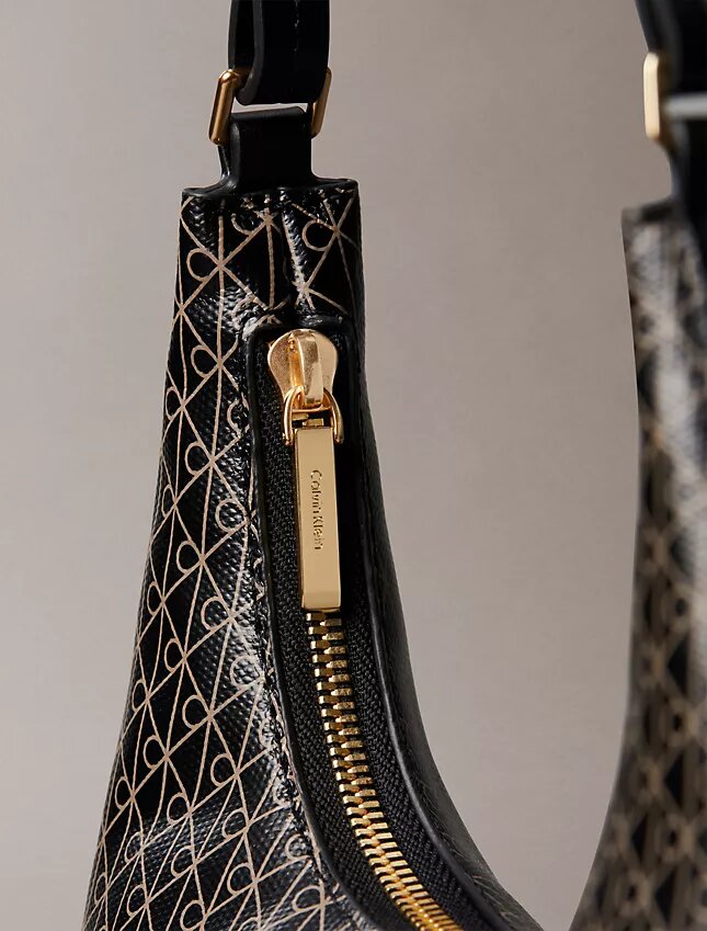 Bolso de hombro con logotipo estampado Bolso de hombro con logotipo estampado