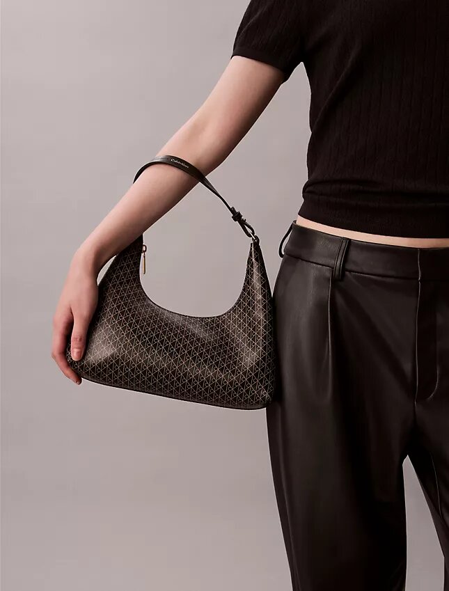 Bolso de hombro con logotipo estampado Bolso de hombro con logotipo estampado