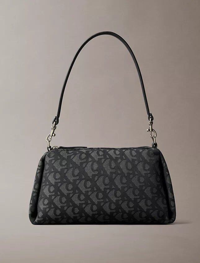 Bolso de hombro con logotipo Monogram plisado Bolso de hombro con logotipo Monogram plisado