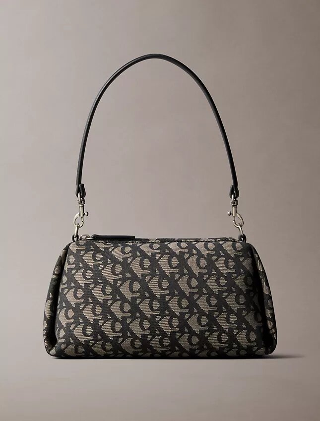 Bolso de hombro con logotipo Monogram plisado Bolso de hombro con logotipo Monogram plisado
