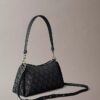 Bolso de hombro con logotipo Monogram plisado Bolso de hombro con logotipo Monogram plisado