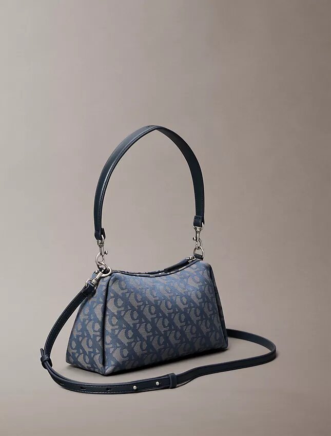 Bolso de hombro con logotipo Monogram plisado Bolso de hombro con logotipo Monogram plisado