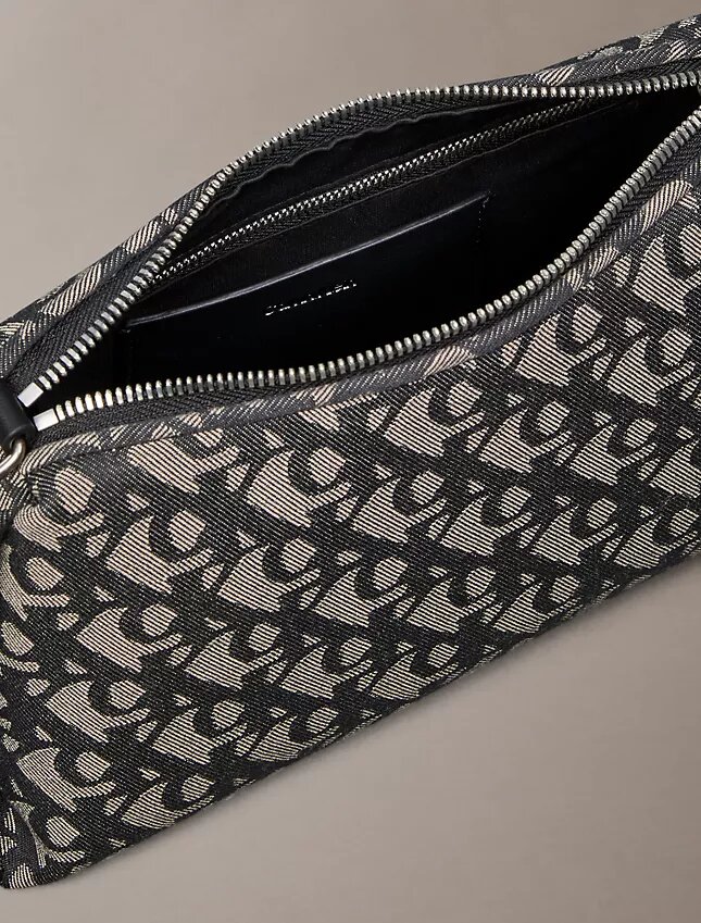 Bolso de hombro con logotipo Monogram plisado Bolso de hombro con logotipo Monogram plisado