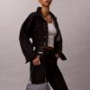 Bolso de hombro con logotipo Monogram plisado Bolso de hombro con logotipo Monogram plisado