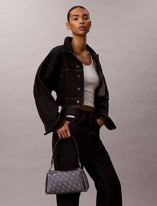 Bolso de hombro con logotipo Monogram plisado Bolso de hombro con logotipo Monogram plisado