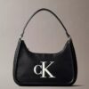 Bolso de hombro con Monogram en relieve Bolso de hombro con Monogram en relieve