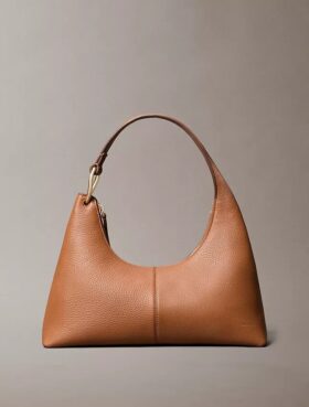Bolso de hombro de cuero holgado