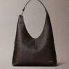 Bolso de hombro mediano de cuero holgado Bolso de hombro mediano de cuero holgado