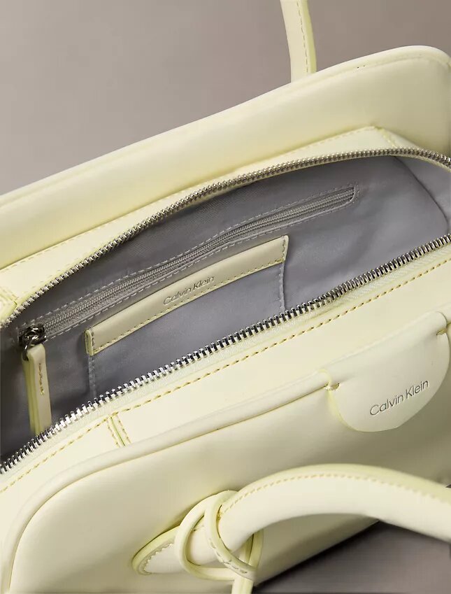 Bolso de hombro mini con logotipo Bolso de hombro mini con logotipo