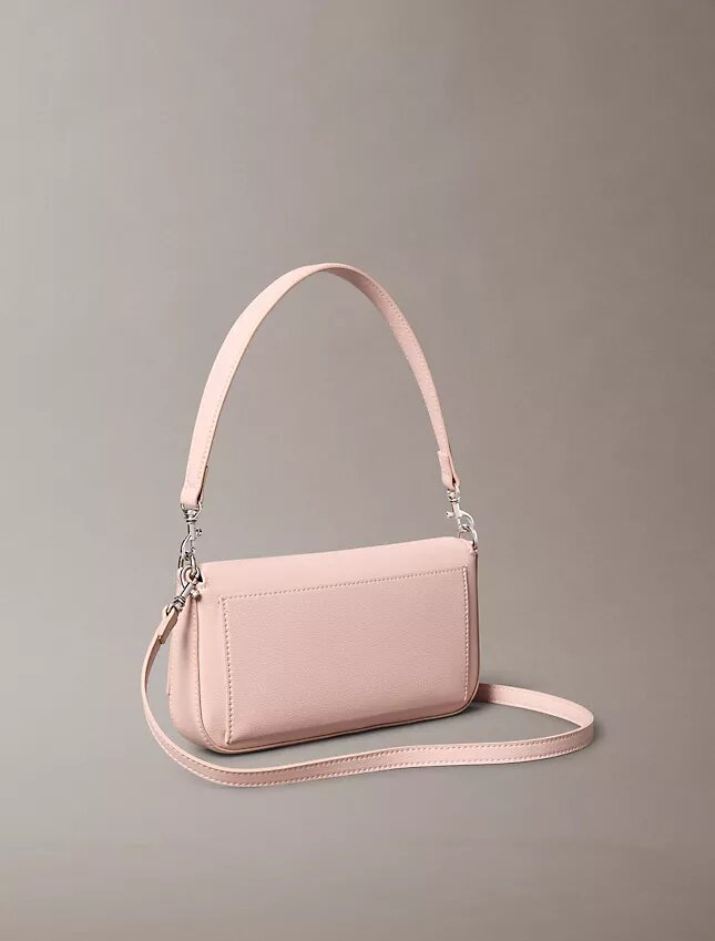 Bolso de hombro minimalista con el Monogram Bolso de hombro minimalista con el Monogram