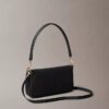 Bolso de hombro minimalista con el Monogram Bolso de hombro minimalista con el Monogram