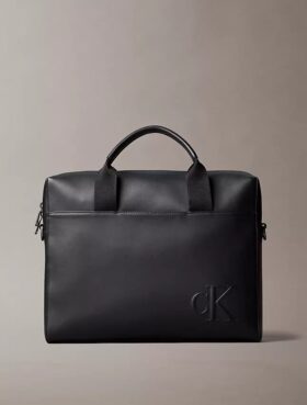 Bolso de viaje con monograma en relieve Bolso de viaje con monograma en relieve