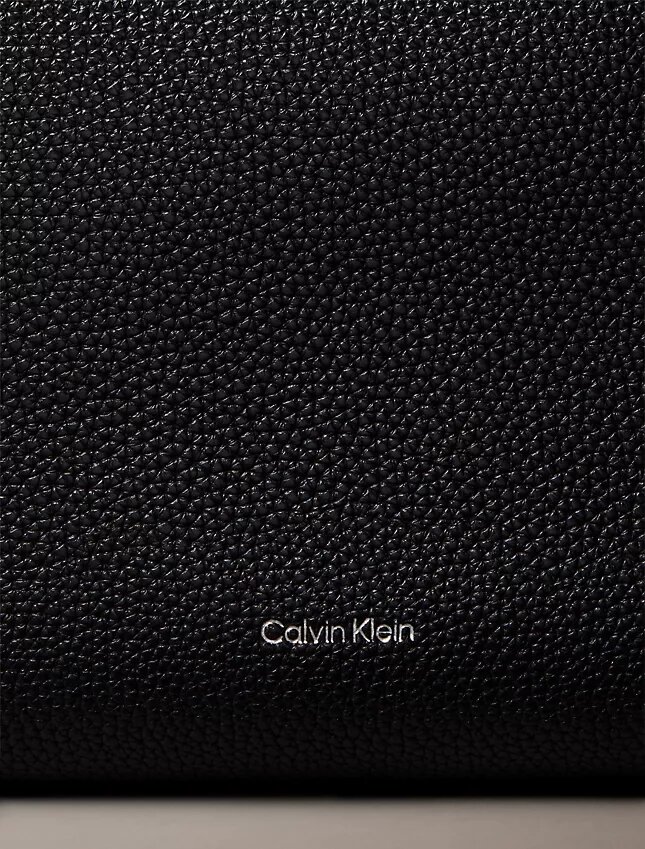 Bolso grande holgado con textura granulada Bolso grande holgado con textura granulada