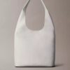 Bolso mediano holgado con textura granulada Bolso mediano holgado con textura granulada