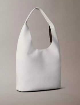 Bolso mediano holgado con textura granulada Bolso mediano holgado con textura granulada
