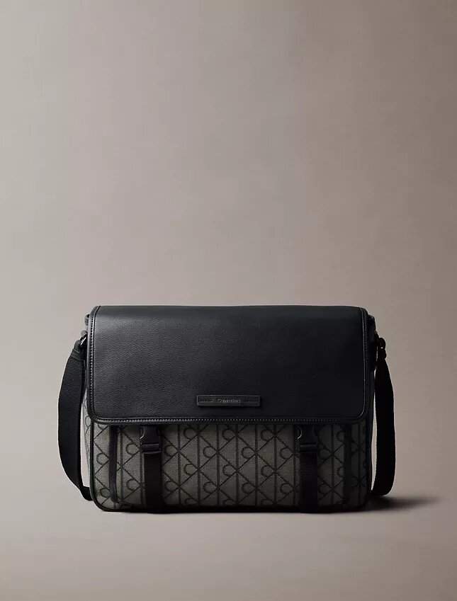 Bolso mensajero con emblema jacquard Bolso mensajero con emblema jacquard