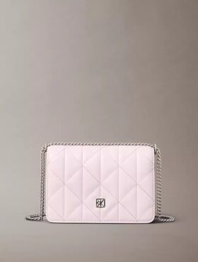 Bolso mini con cadena y logotipo acolchado Bolso mini con cadena y logotipo acolchado