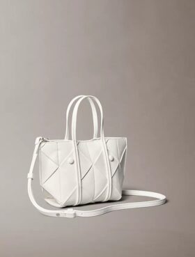 Bolso mini tote cruzado tejido