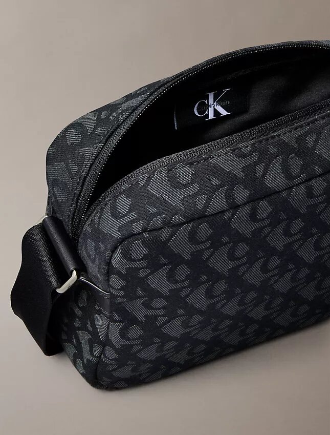 Bolso para cámara con estampado Monogram Bolso para cámara con estampado Monogram