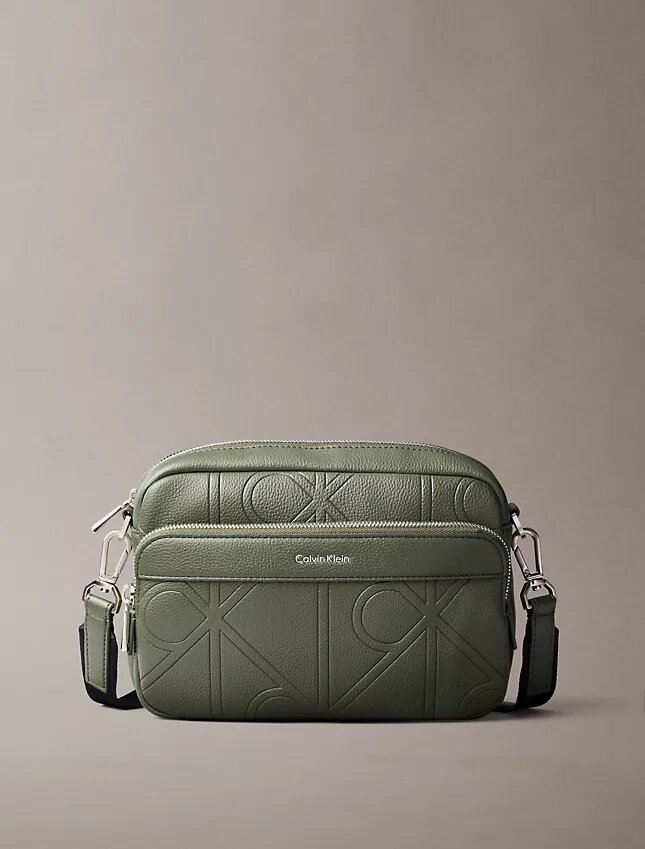 Bolso para cámara con logotipo en relieve por toda la superficie Bolso para cámara con logotipo en relieve por toda la superficie