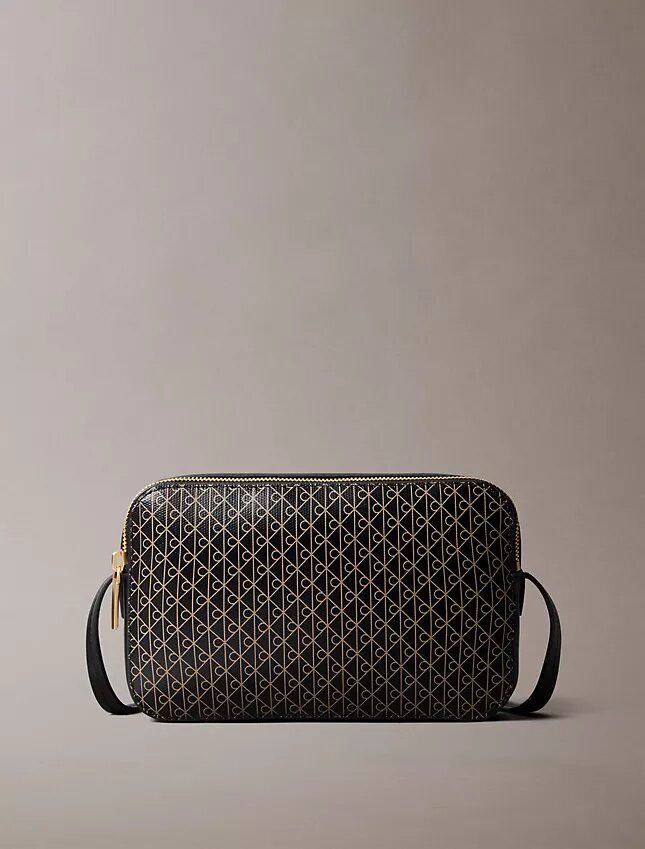 Bolso para cámara con logotipo en todo el diseño Bolso para cámara con logotipo en todo el diseño