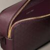 Bolso para cámara con logotipo en todo el diseño