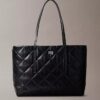 Bolso pequeño acolchado con logotipo