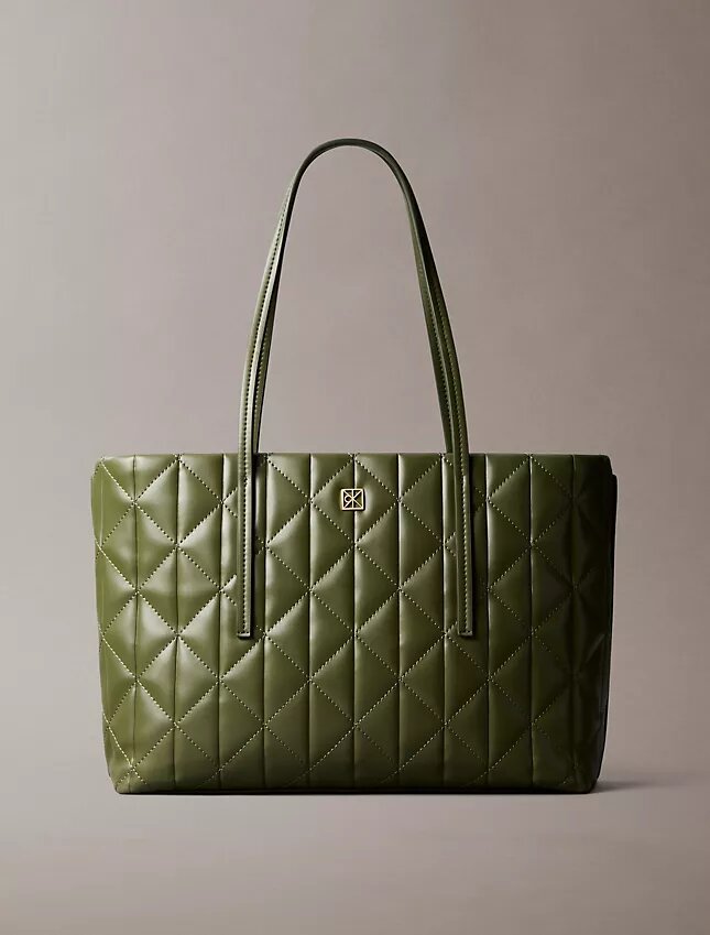 Bolso pequeño acolchado con logotipo Bolso pequeño acolchado con logotipo