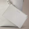 Bolso tipo cubo pequeño con estampado de logotipo en todo el diseño y bolsillo Bolso tipo cubo pequeño con estampado de logotipo en todo el diseño y bolsillo