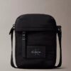 Bolso tipo reporter de nailon