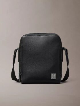 Bolso tipo reportero delgado con logotipo Bolso tipo reportero delgado con logotipo