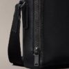 Bolso tipo reportero delgado con logotipo Bolso tipo reportero delgado con logotipo