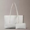 Bolso tote con el logotipo del emblema en toda la superficie y bolsillo Bolso tote con el logotipo del emblema en toda la superficie y bolsillo