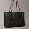 Bolso tote con el logotipo del emblema en toda la superficie y bolsillo Bolso tote con el logotipo del emblema en toda la superficie y bolsillo